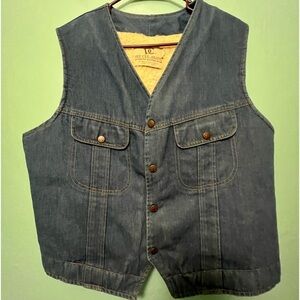 Dee Cee Brand size XL vintage 70s Sherpa lined vest